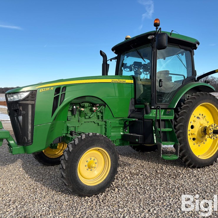 2012 JOHN DEERE 8235R
