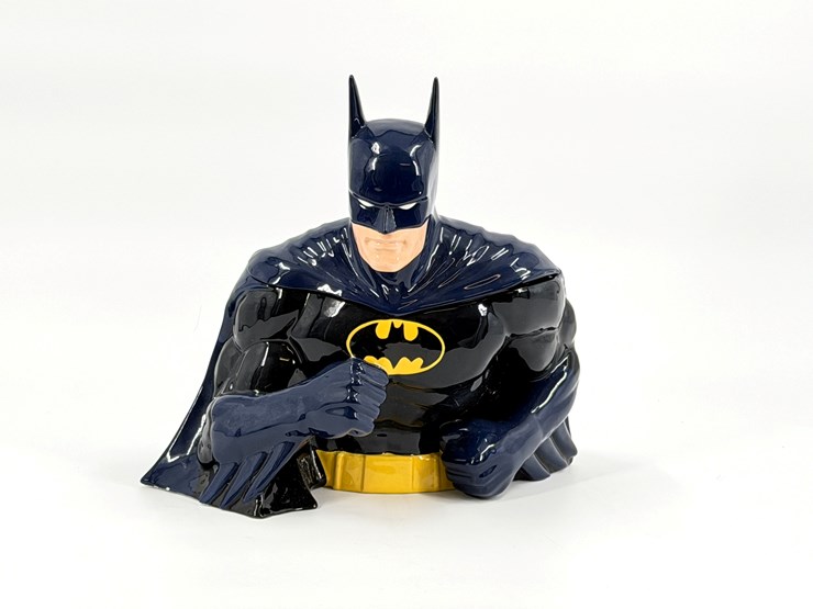 #1053-•-batman-cookie-jar-image-5