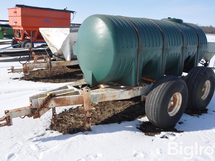 1,000-gal-portable-liquid-tank-image-1