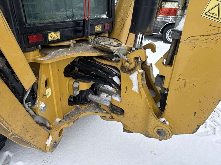 caterpillar-420f-image-15