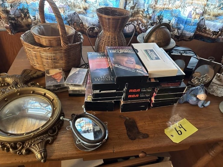 rustic-wall-displays-&-vintage-films-image-6