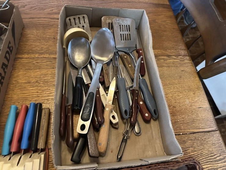 misc.-kitchenware-&-silverware-image-8