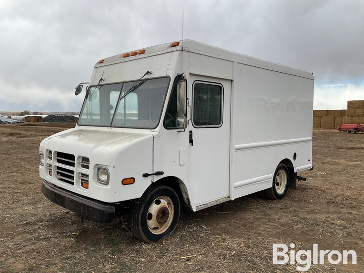 2004-workhorse-p42-image-1