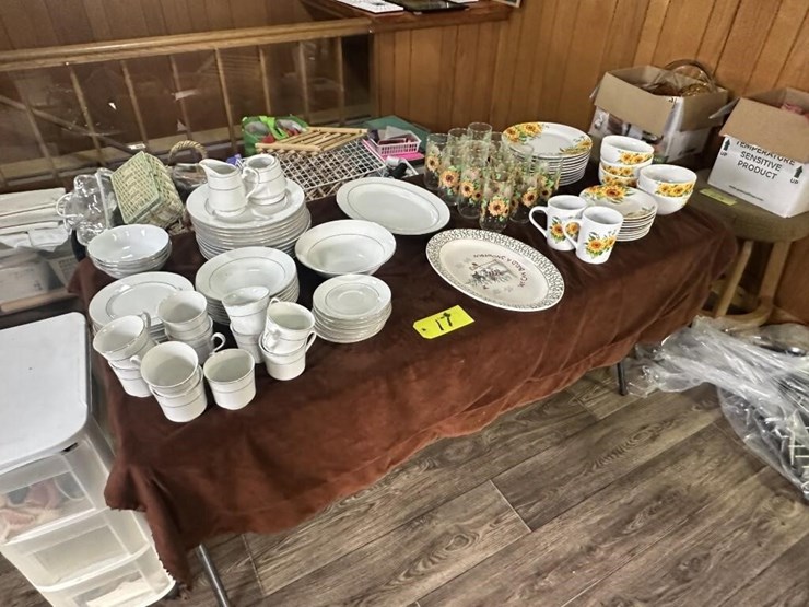 vintage-glassware-sets-image-2