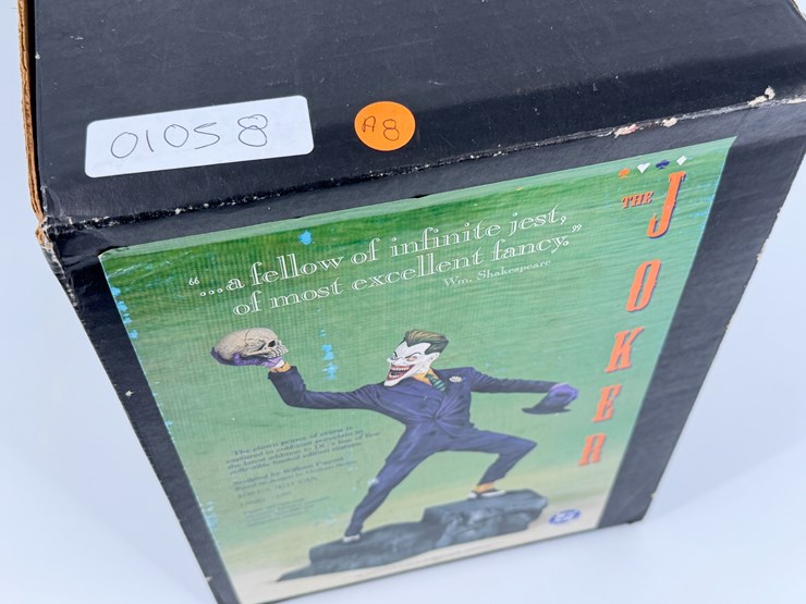 #1058-•-joker-limited-edition-dc-statue-image-18