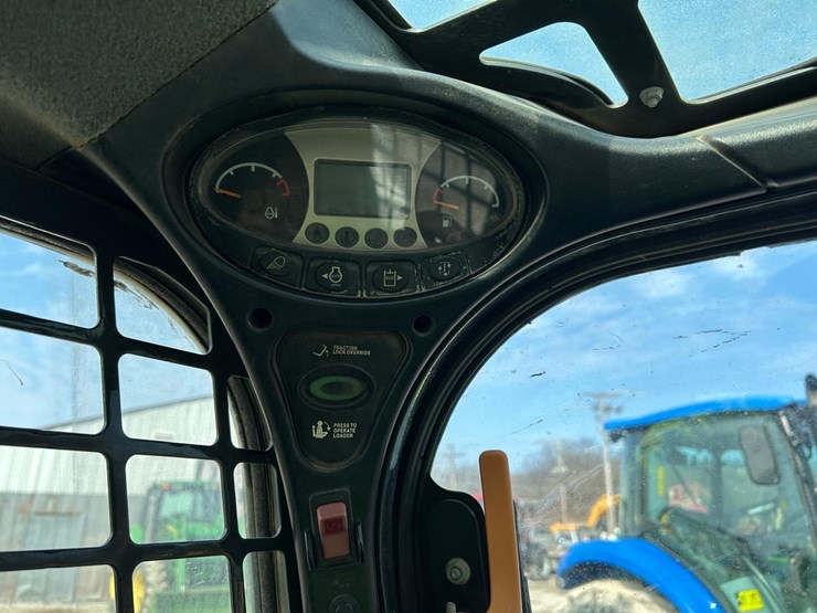 2019-bobcat-t595-image-25