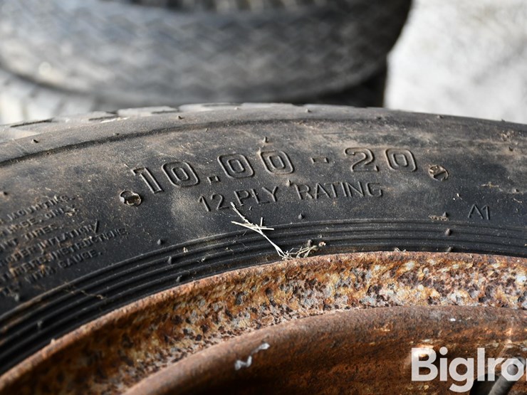 pallet-of-tires-image-9