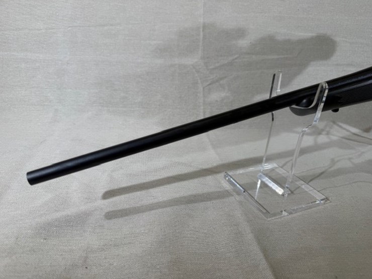 #215-•-browning-a-bolt-rifle-image-5