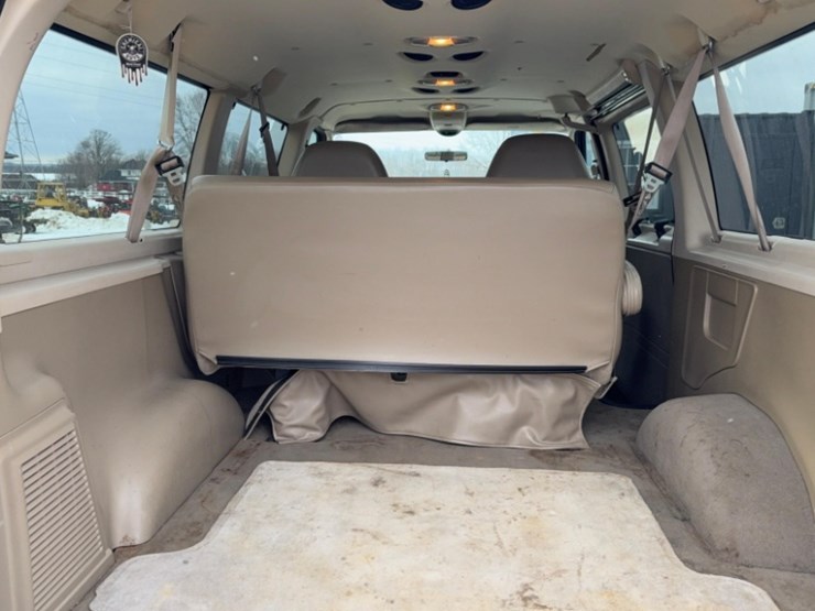 2003-ford-e350-image-27