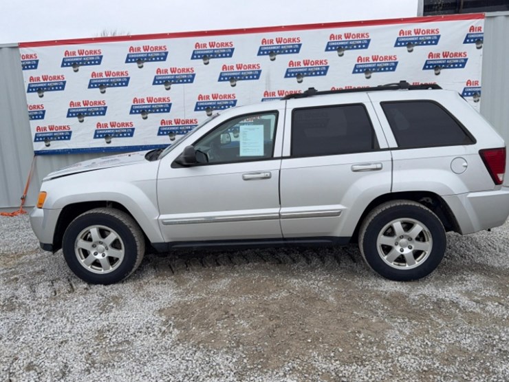 2010-jeep-grand-cherokee-image-2