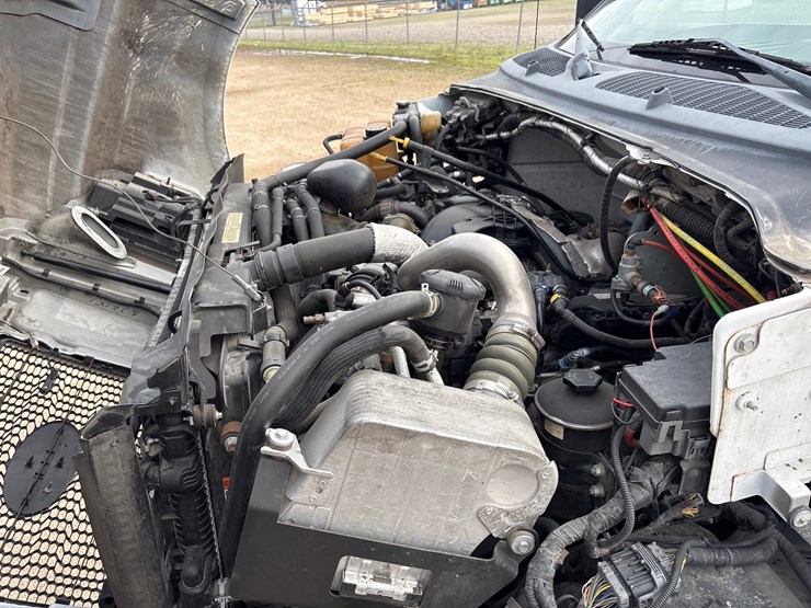 2016-ford-f750-xl-image-19