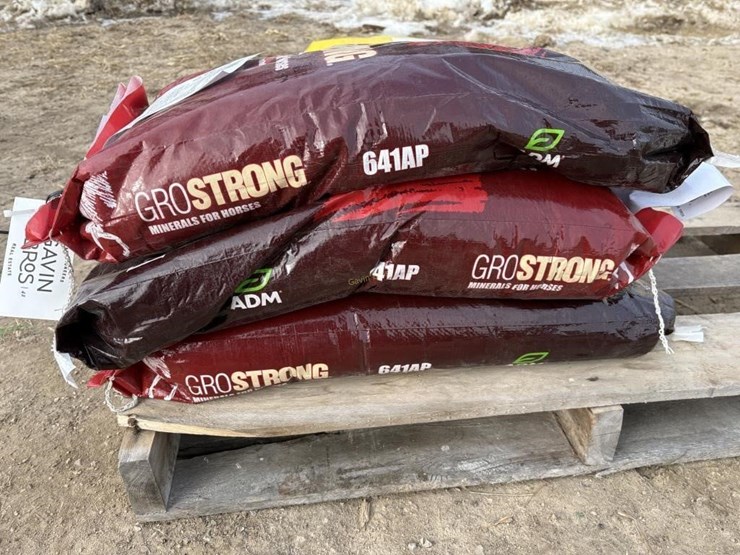 (3)-50lb-bags-adm-forage-first-horse-feed-image-1