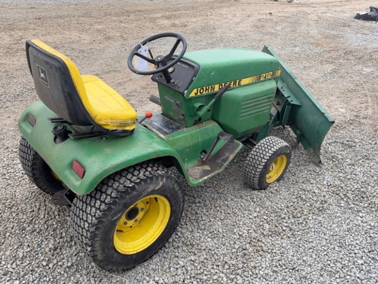john-deere-212-image-2