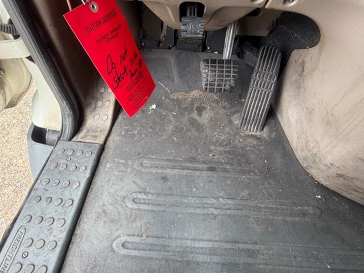 #226-•-2018-freightliner-cascadia-image-44