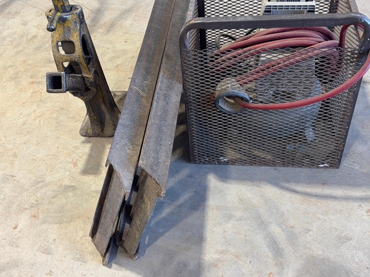 house-jack,-ramps,-air-compressor-image-1