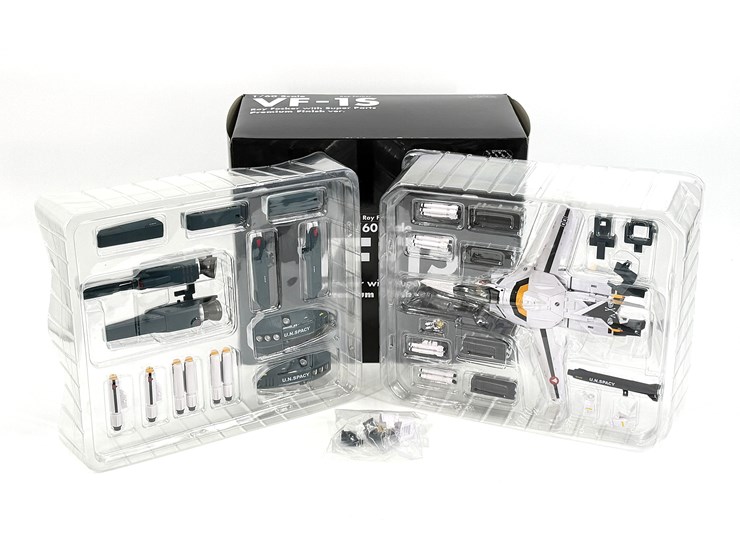 #32605-•-arcadia-macross-vf-is-action-figure-image-1