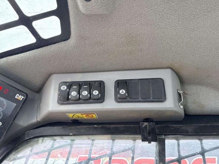 caterpillar-299d2-image-21