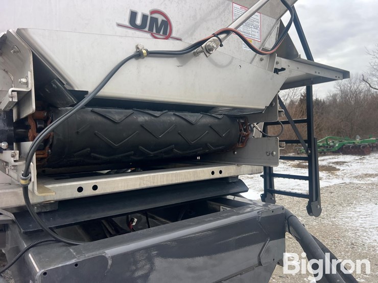 unverferth-2250-pro-force-dry-fertilizer-spreader-image-19