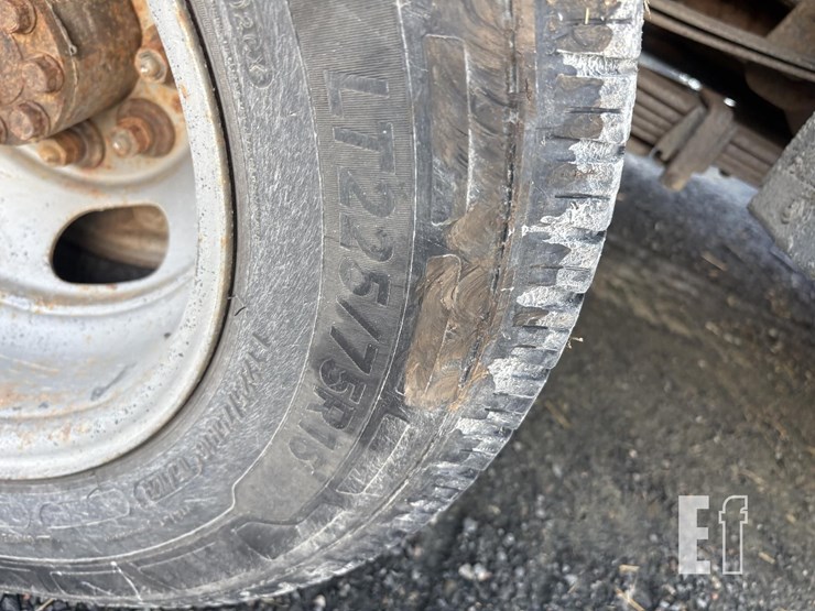 2003-chevrolet-silverado-3500-ls-image-11