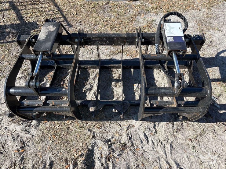 2025-jmr-72in.-hydraulic-dual-cylinder-brush-grapple-skid-steer-attachment-image-1