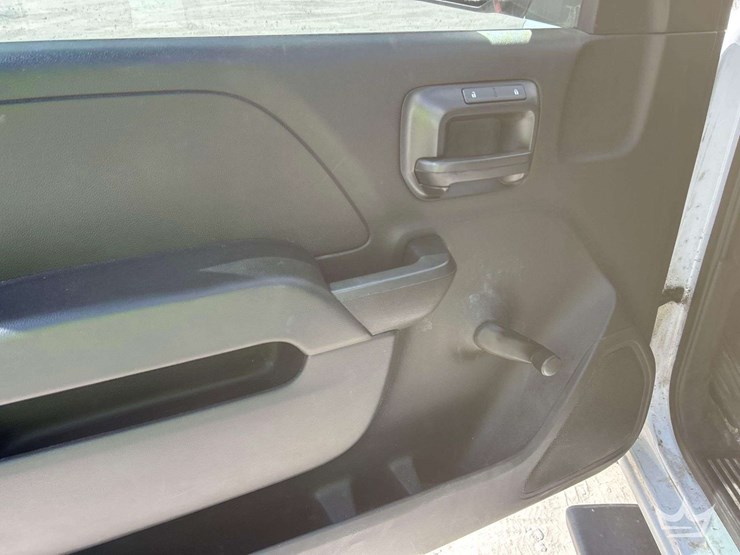 2016-chevrolet-silverado-1500-image-11