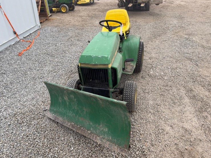 john-deere-212-image-3