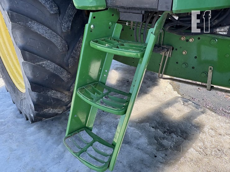 2011-john-deere-7130-image-10