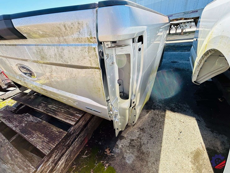 2017-ford-8-ft-image-10