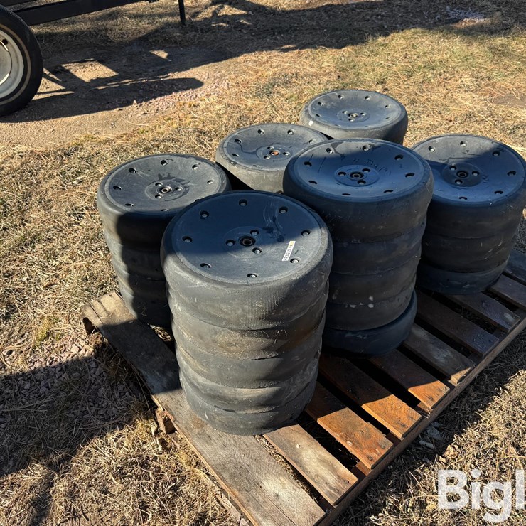 John Deere Closing Wheels