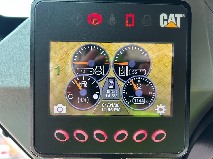 2019-caterpillar-246d3-image-19