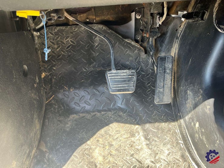 2007-gmc-c5500-flatbed-truck-image-72