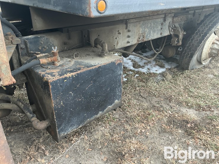 2003-sterling-lt9500-image-19