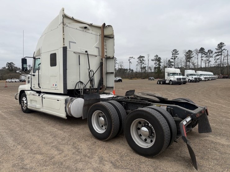 #227-•-2020-mack-anthem-image-4