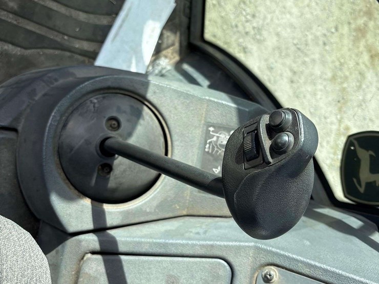 2015-deere-310sl-image-25