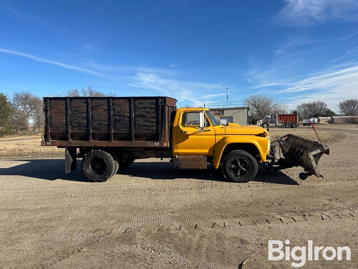 1976-ford-f7000-image-4