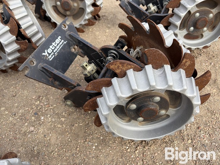 yetter-planter-openers-image-10