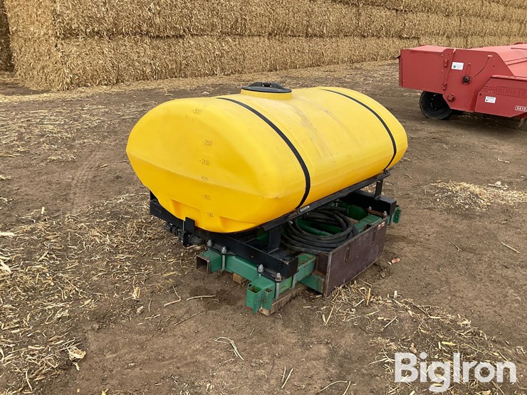 front-mount-fertilizer-tank-image-6