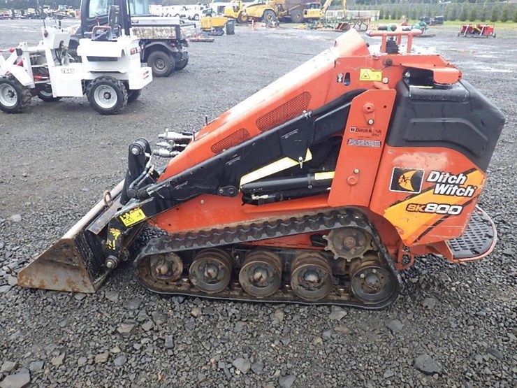 2019-ditch-witch-sk800-image-8