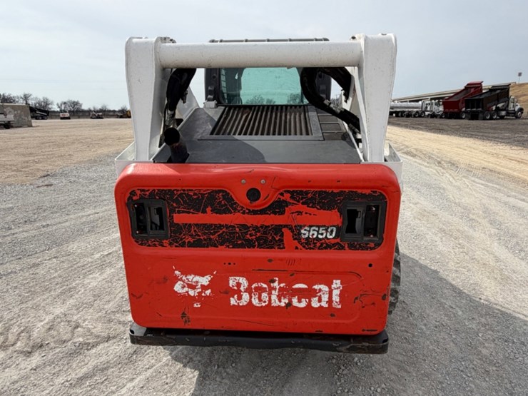 2017-bobcat-s650-image-6