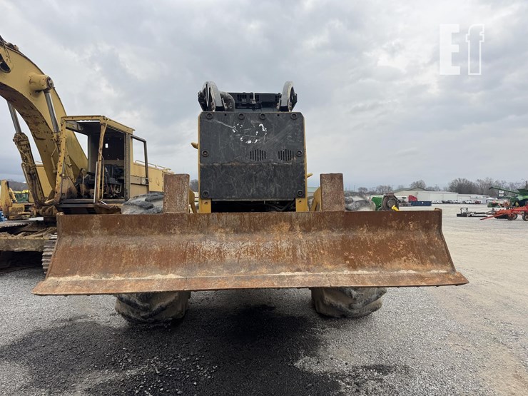 caterpillar-525d-image-2