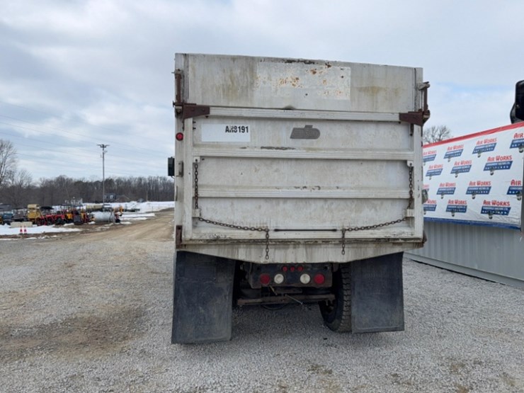 1998-international-9300-image-23