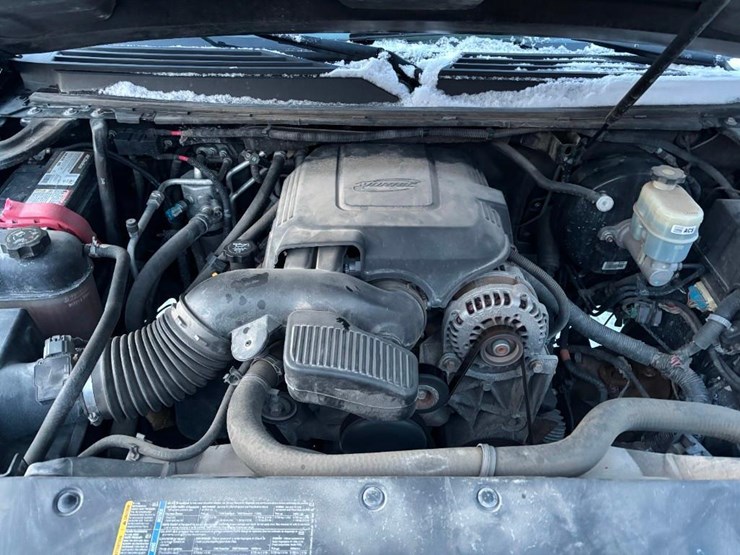 2009-chevrolet-suburban-image-39