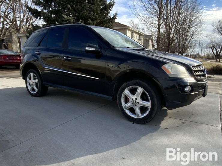 2008-mercedes-benz-ml350-image-3