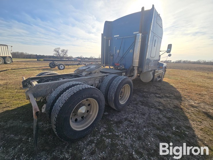 2003-kenworth-t600-image-5