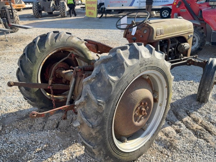 ford-tractor-image-4