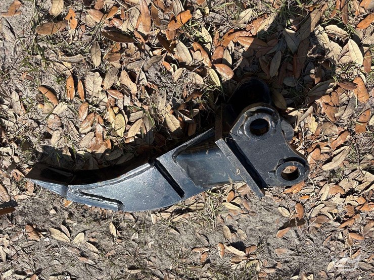 ripper-tooth-excavator-attachment-image-2