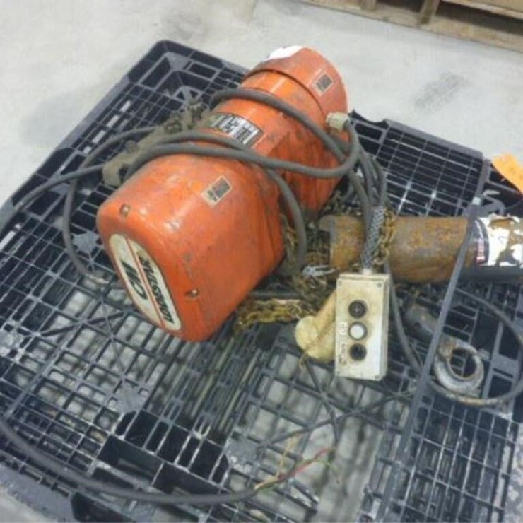 CM Lodestar 1,000 Kg Electric Trolley Chain Hoist