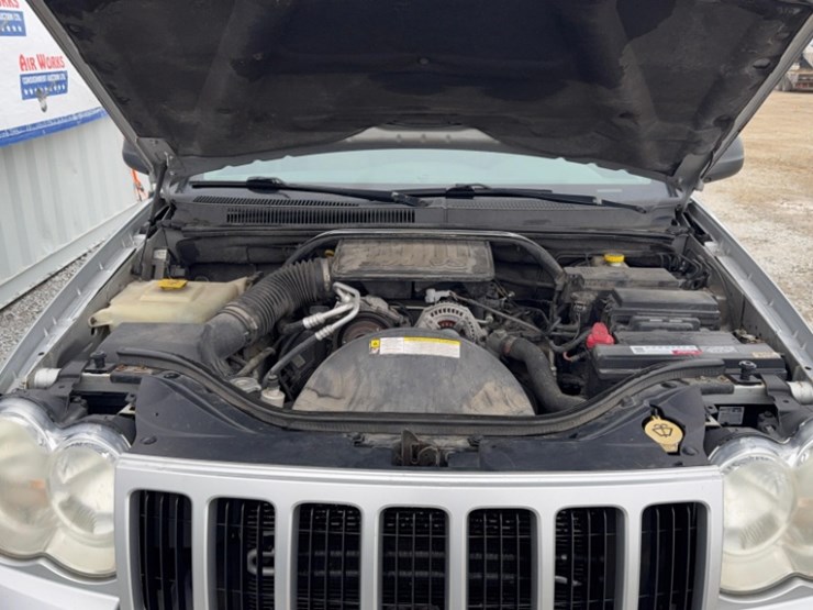 2010-jeep-grand-cherokee-image-20