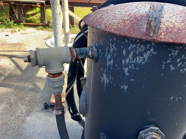 mobile-sand-blaster-and-rack-image-7