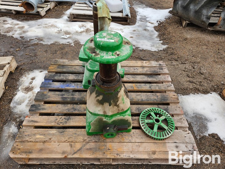 john-deere-1910-image-2